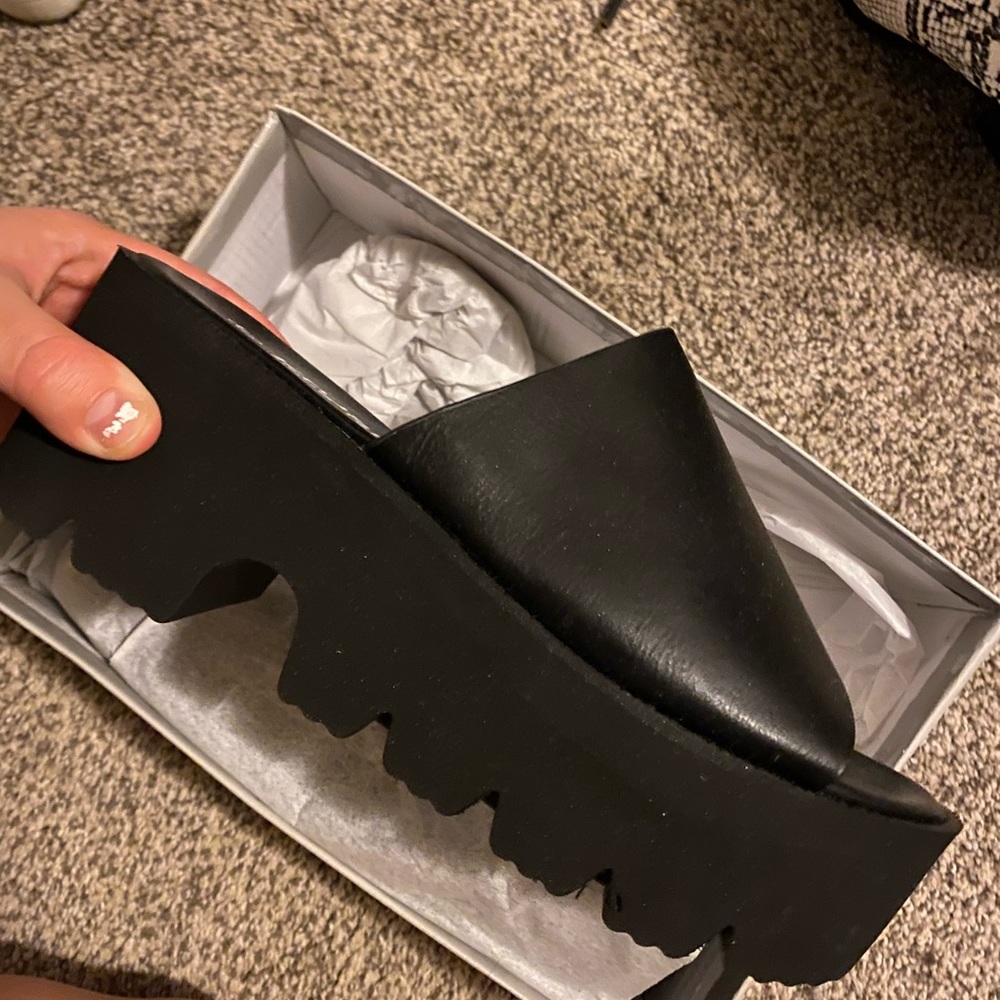Brand new black platform sandal